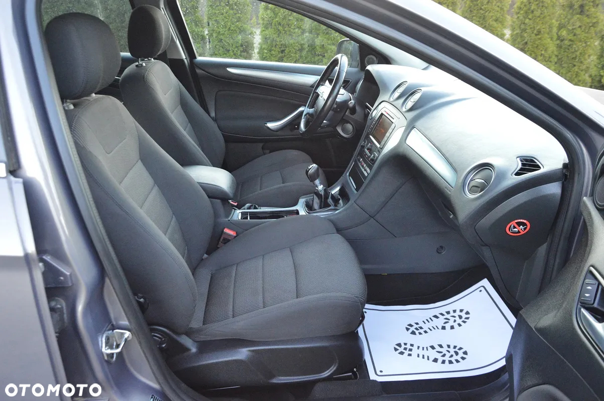 Ford Mondeo 2.0 TDCi Titanium - 32