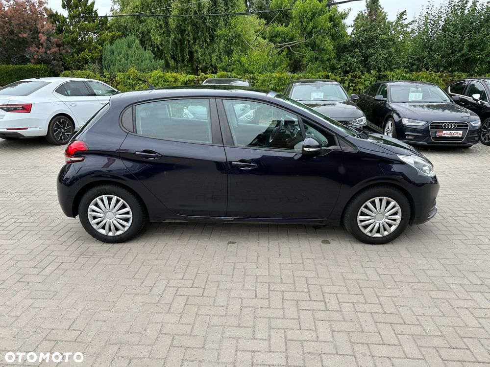 Peugeot 208 - 36