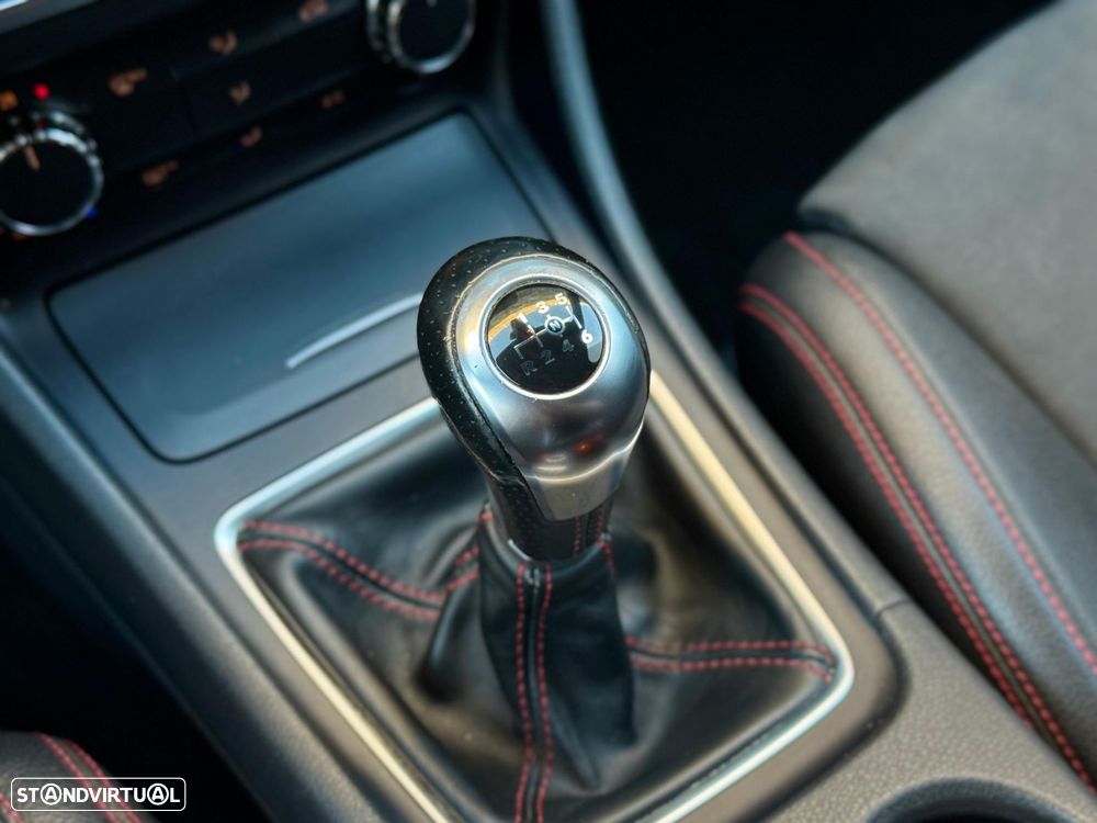 Mercedes-Benz CLA 180 AMG Line - 8