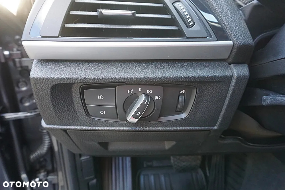 BMW Seria 1 120d Sport-Aut Urban Line - 33