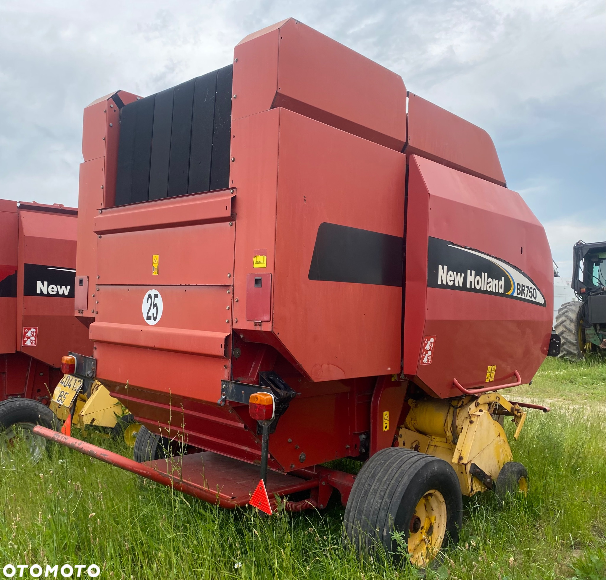 New Holland BR750 - 5