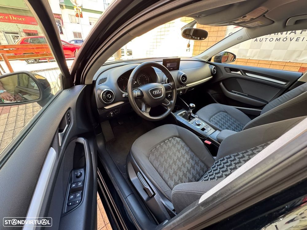 Audi A3 Sportback 1.6 TDI Attraction - 8