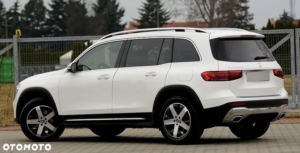 Mercedes-Benz GLB 200 d 8G-DCT Progressive - 13