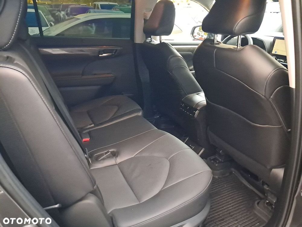 Toyota Highlander - 10
