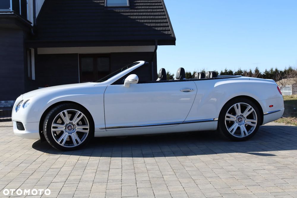 Bentley Continental GT V8 Convertible - 20