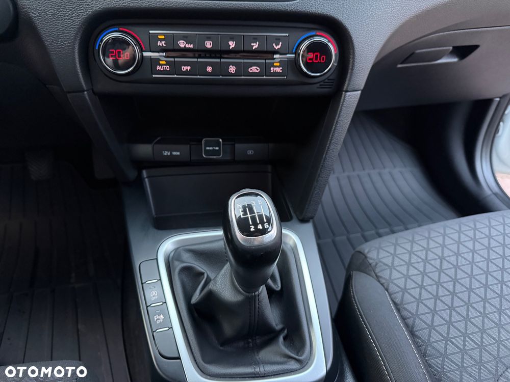 Kia XCeed 1.4 T-GDI M - 35