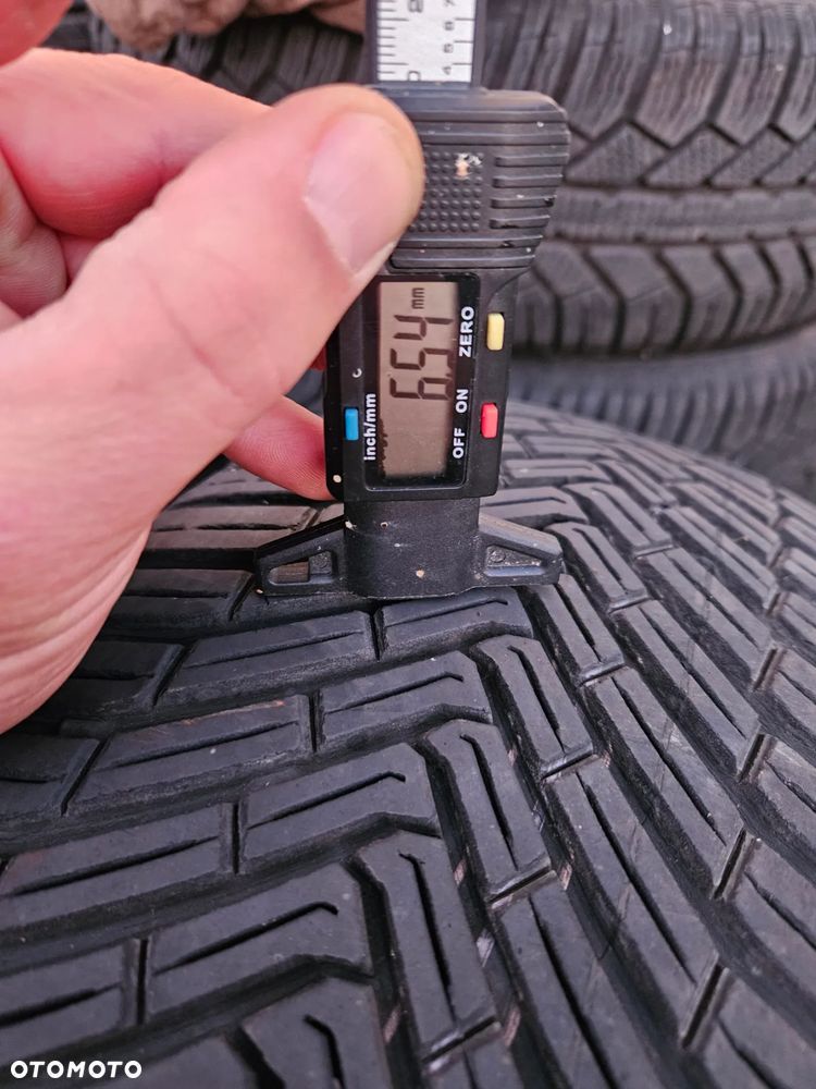 Całoroczne Continental AllSeason 215/60R17 opony - 3