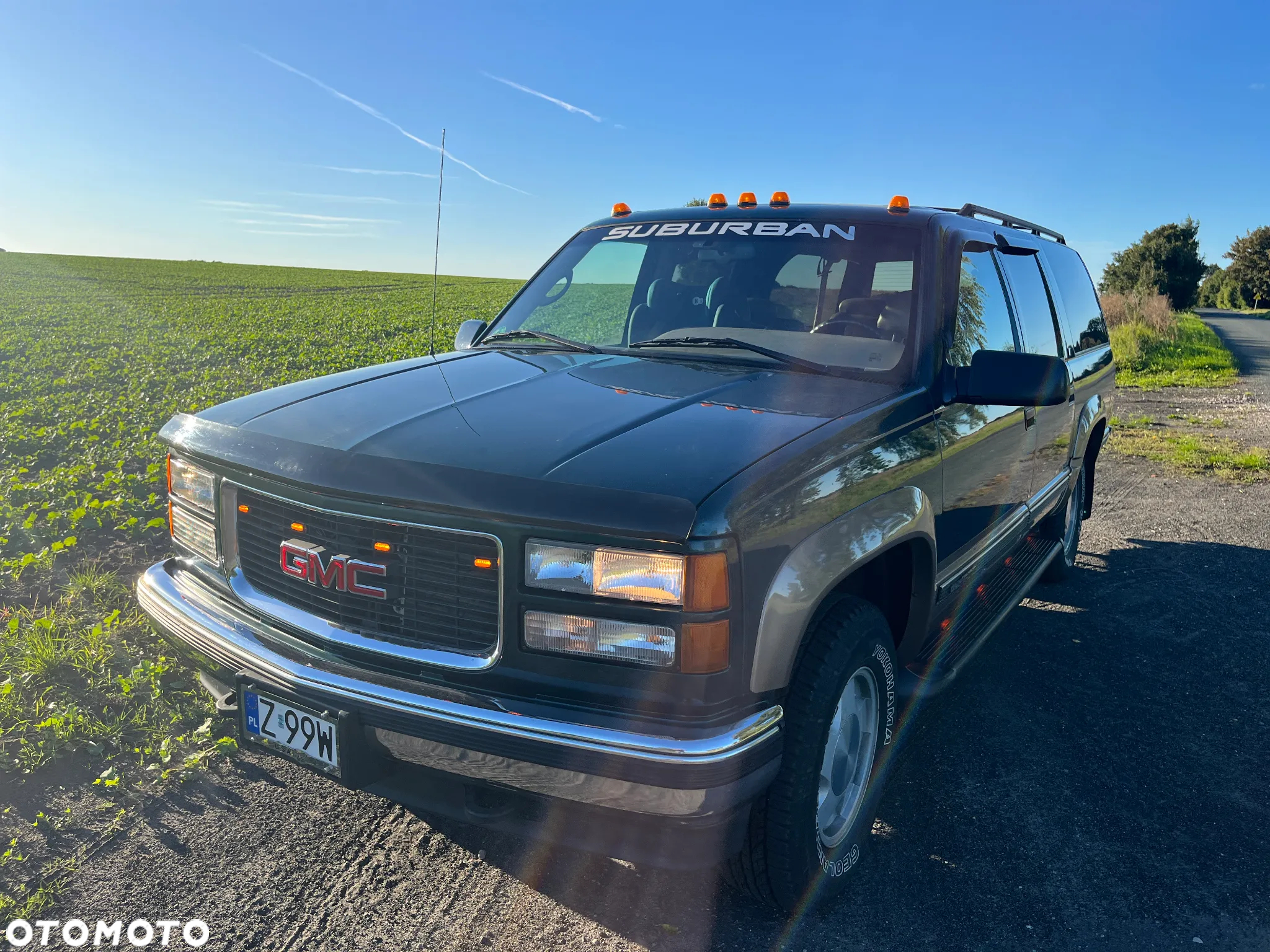 Chevrolet Suburban - 2
