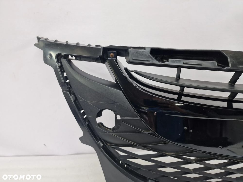 MAZDA 5 V LIFT 10- KRATKA ŚRODKOWA ZDERZAKA PRZEDNIEGO PRZÓD BARDZO ŁADNA , NR C513-501T1 , NR AUKCJI KR146 - 2