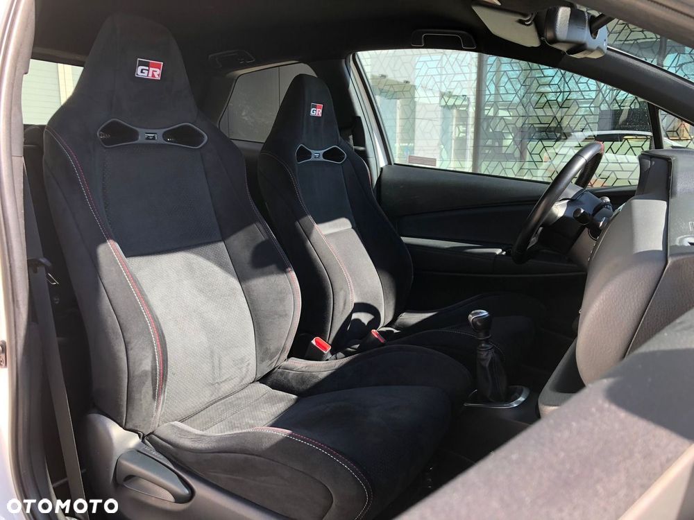 Toyota Yaris 1.8 GRMN - 8