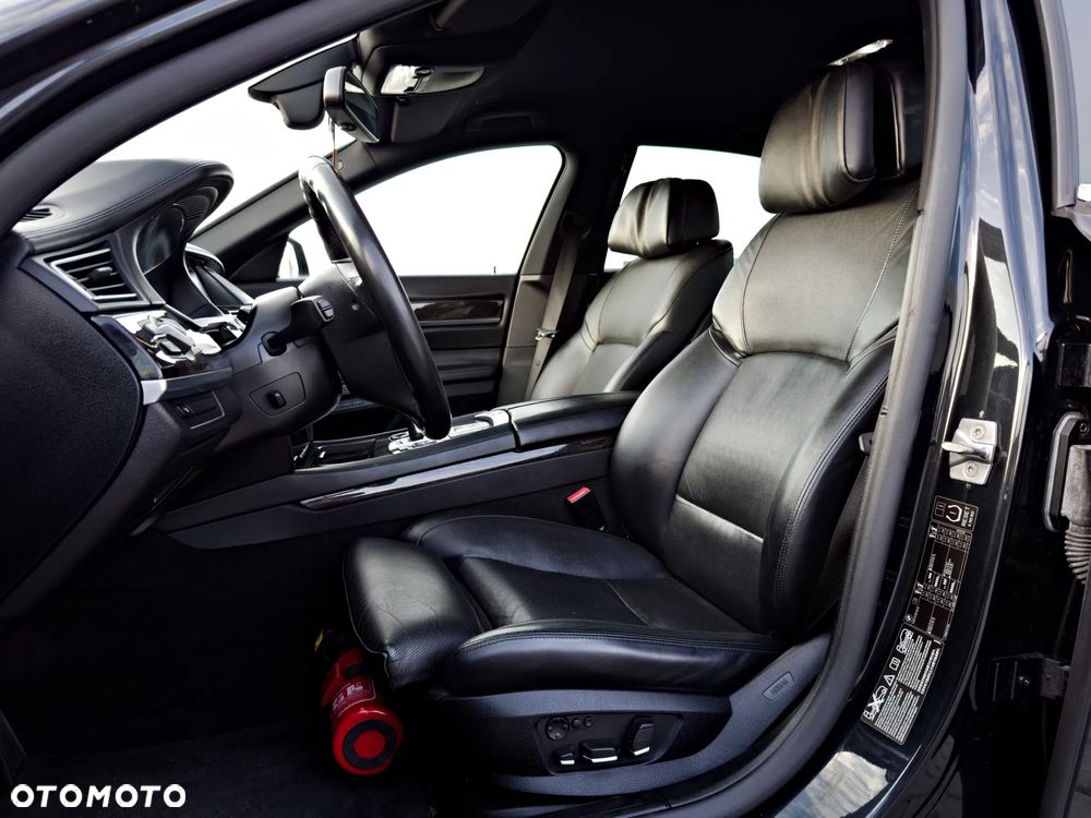 BMW Seria 7 740d - 8