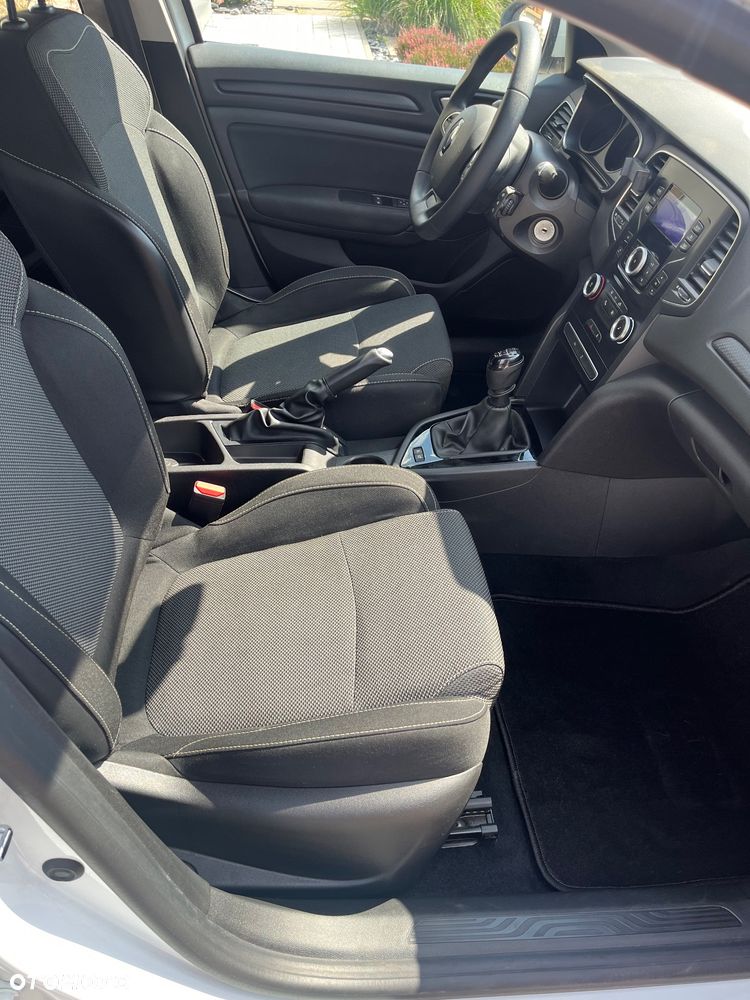 Renault Megane 1.3 TCe FAP Life - 11