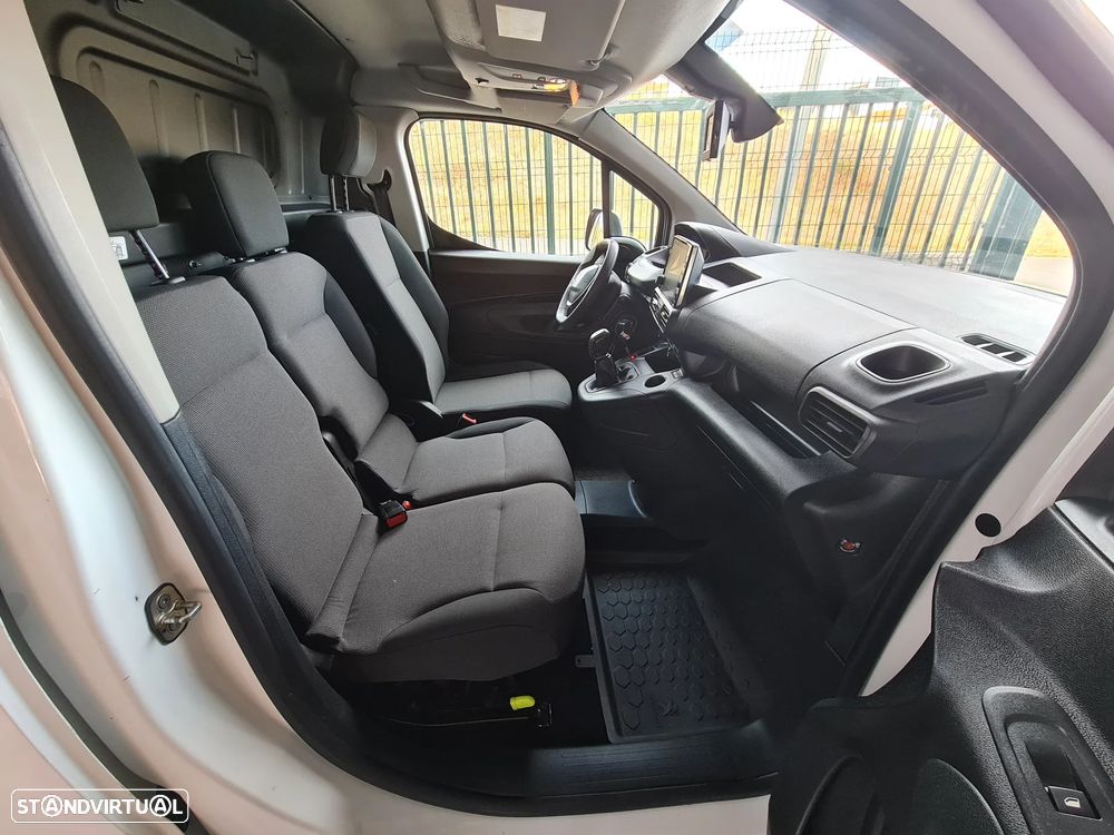 Peugeot PARTNER 1.6 HDI ASPHALT * GPS, AC, CÂMERA * C/IVA DEDUTÍVEL - 32