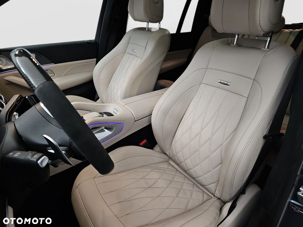 Mercedes-Benz GLS - 12