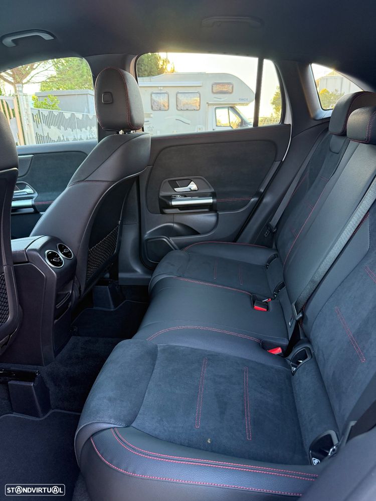 Mercedes-Benz GLA 180 - 10