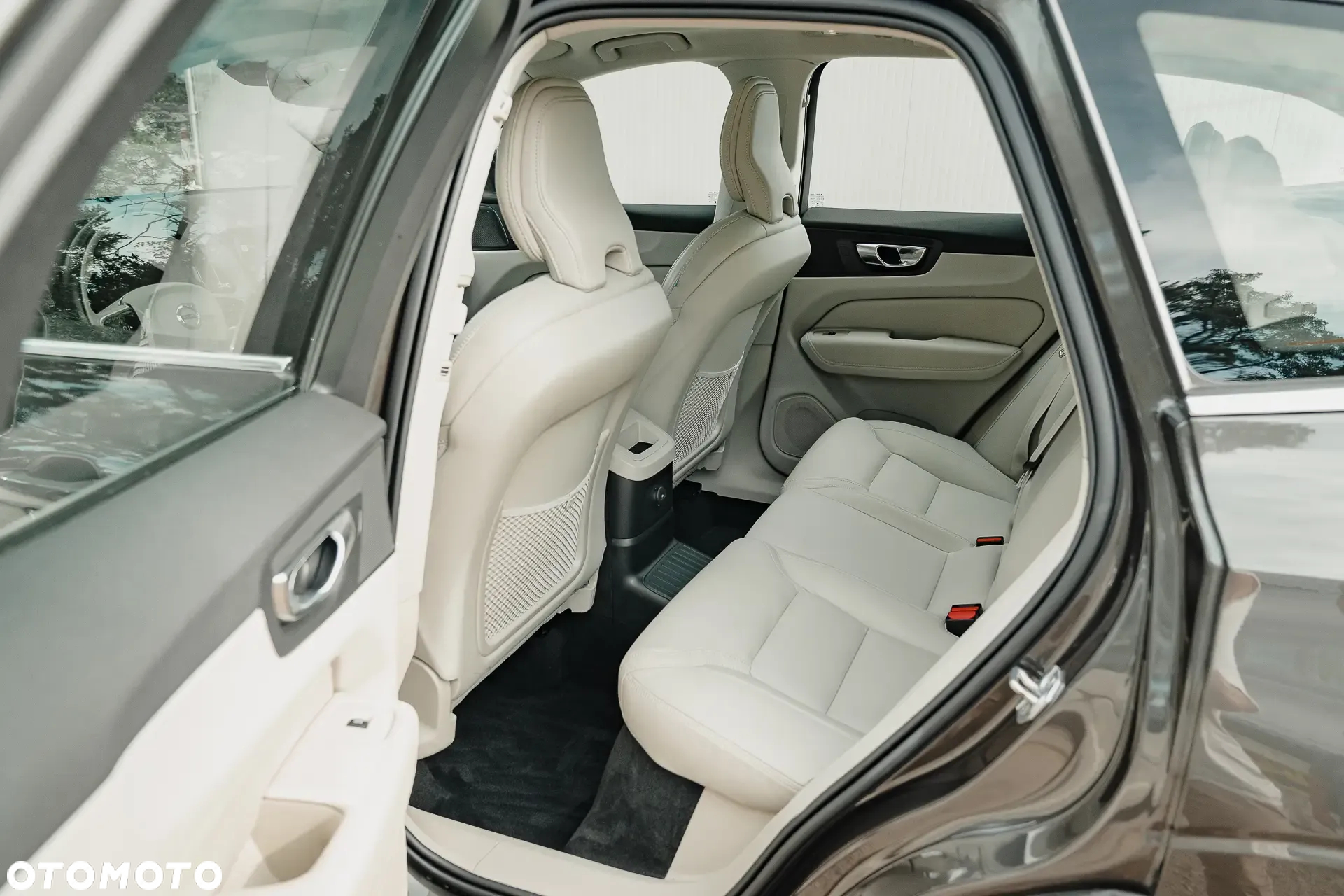 Volvo XC 60 T8 AWD Recharge Geartronic Inscription - 25