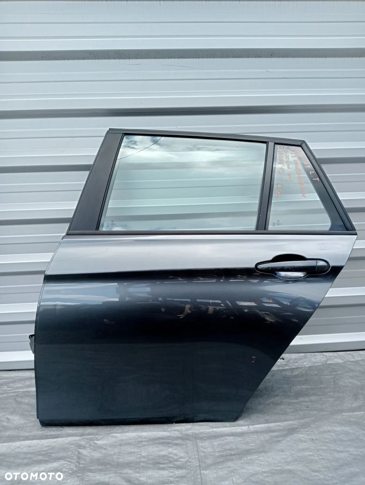 BMW F30 DRZWI LEWE TYŁ B39 - 1