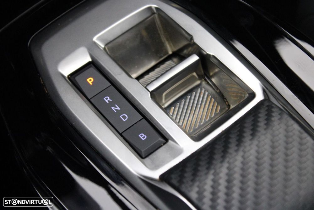 Peugeot e-2008 54 kWh Allure - 27