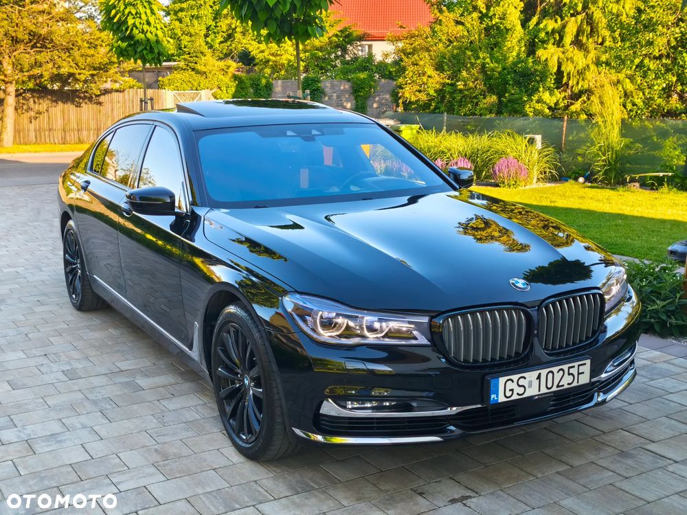 BMW Seria 7 750Li xDrive - 37