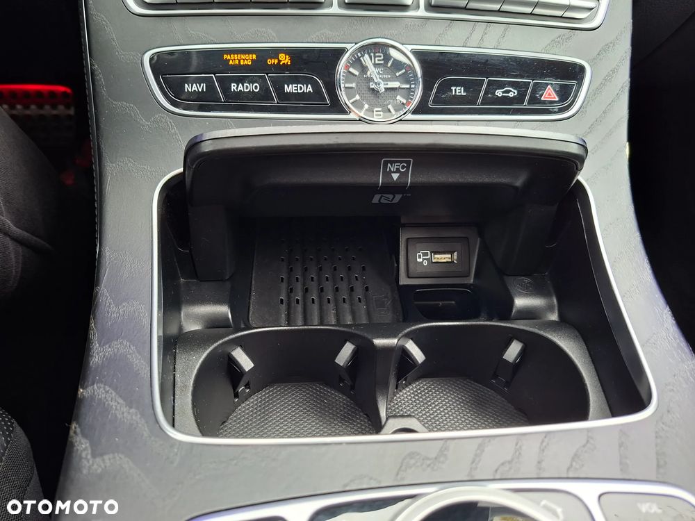 Mercedes-Benz Klasa E AMG 63 4Matic+ T 9G-TRONIC - 6