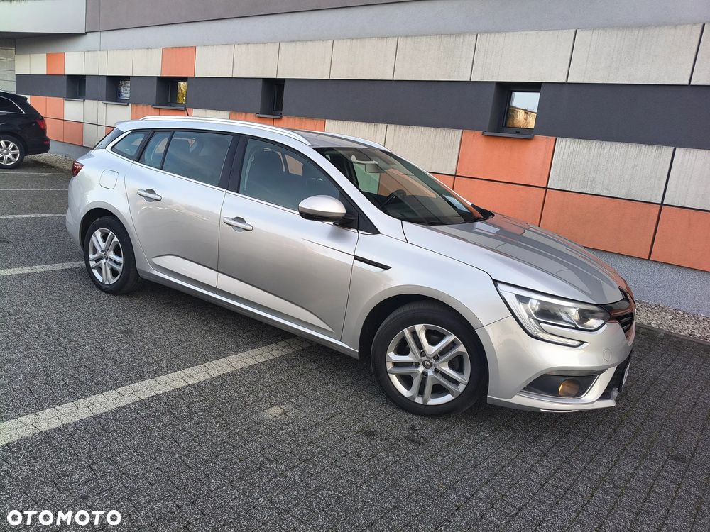 Renault Megane 2018 photo 2