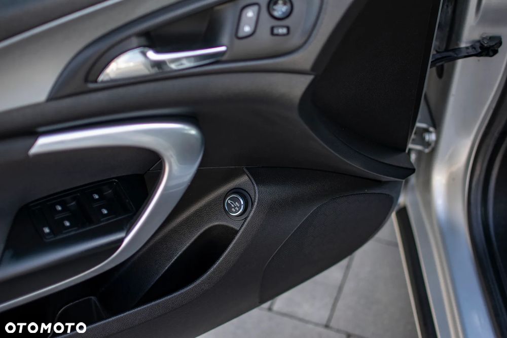 Opel Insignia - 38