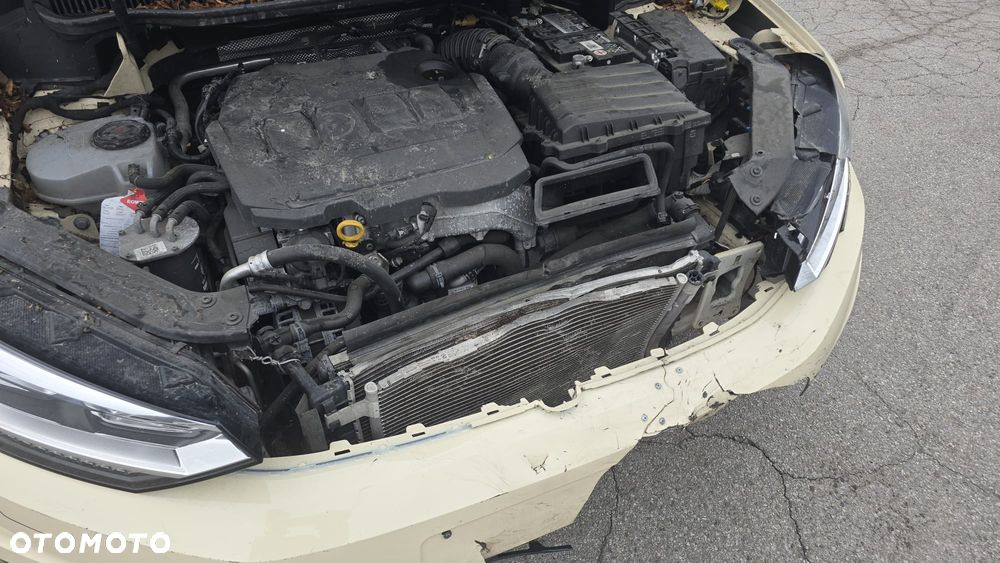 Volkswagen Touran - 16