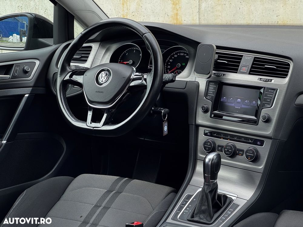 Volkswagen Golf - 13