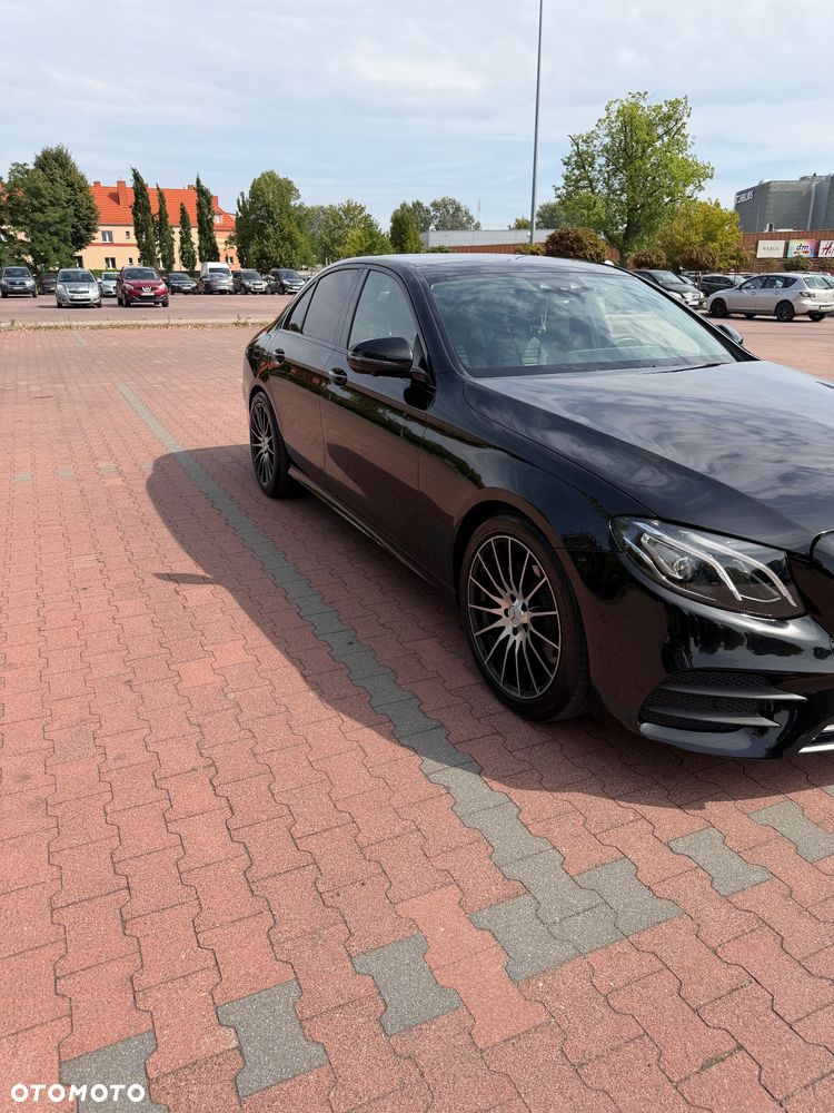 Mercedes-Benz Klasa E 220 d 9G-TRONIC AMG Line - 6