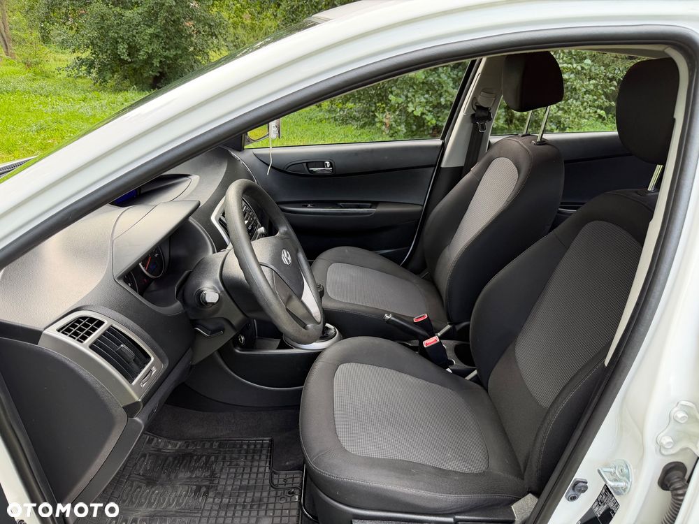 Hyundai i20 - 13