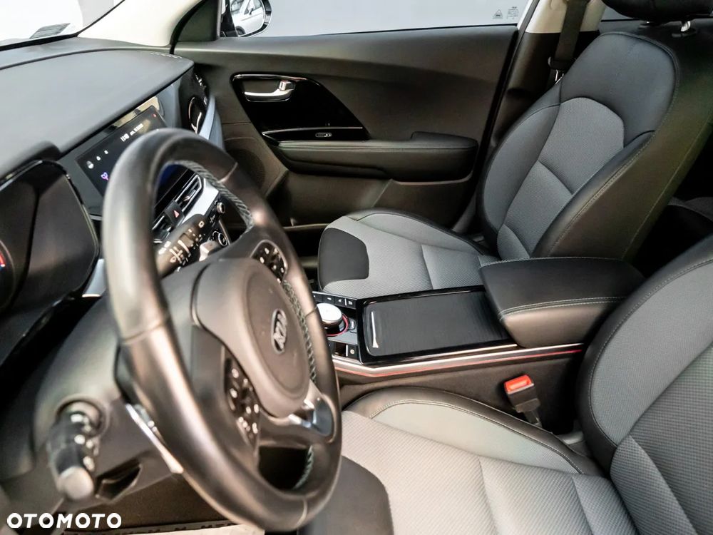Kia Niro 64kWh L - 28