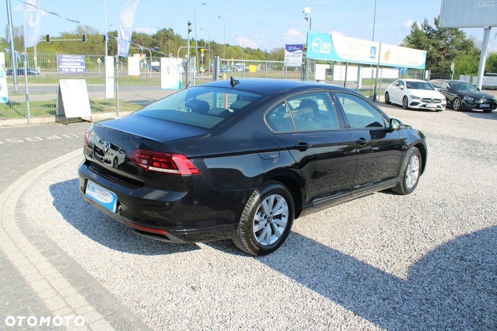 Volkswagen Passat - 6