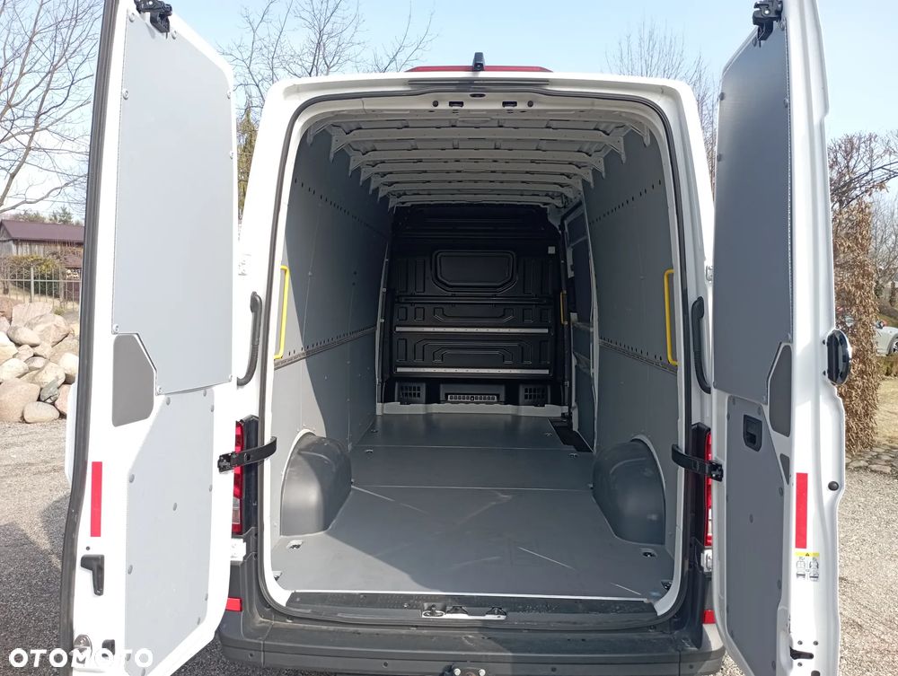 Volkswagen Crafter - 33