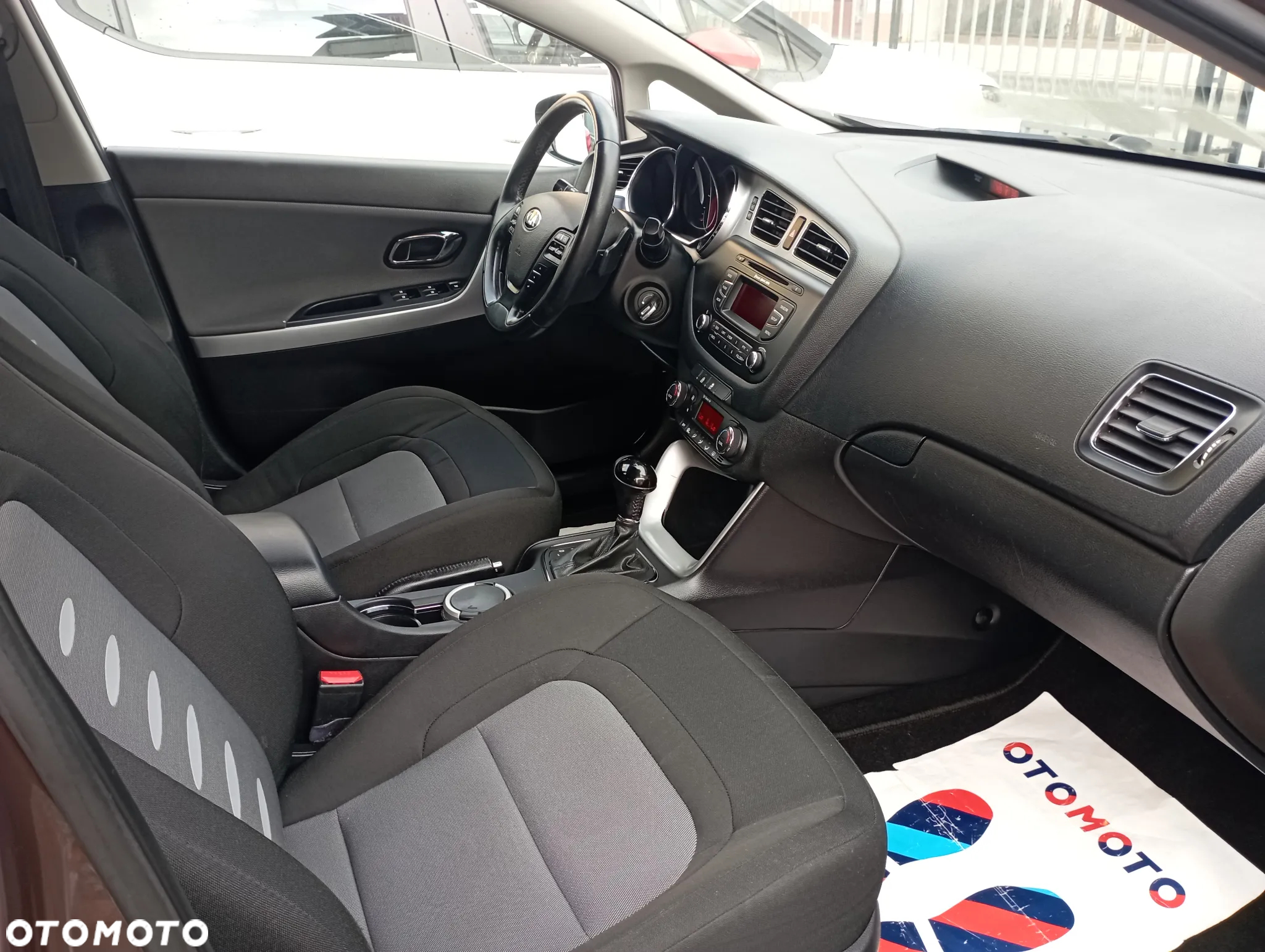 Kia Ceed Cee'd 1.6 GDI XL DCT - 9