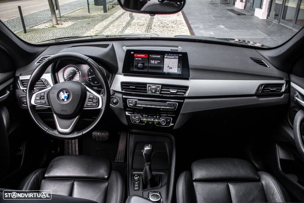 BMW X1 25 e xDrive - 38