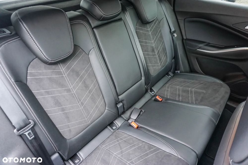 Opel Grandland 1.2 T GS S&S - 32