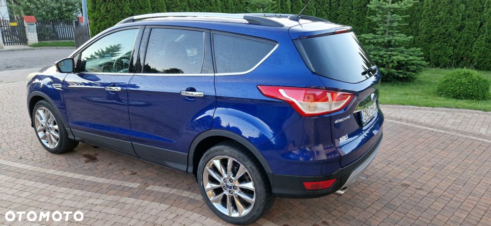 Ford Escape 2.0 EcoBoost AWD Titanium - 9