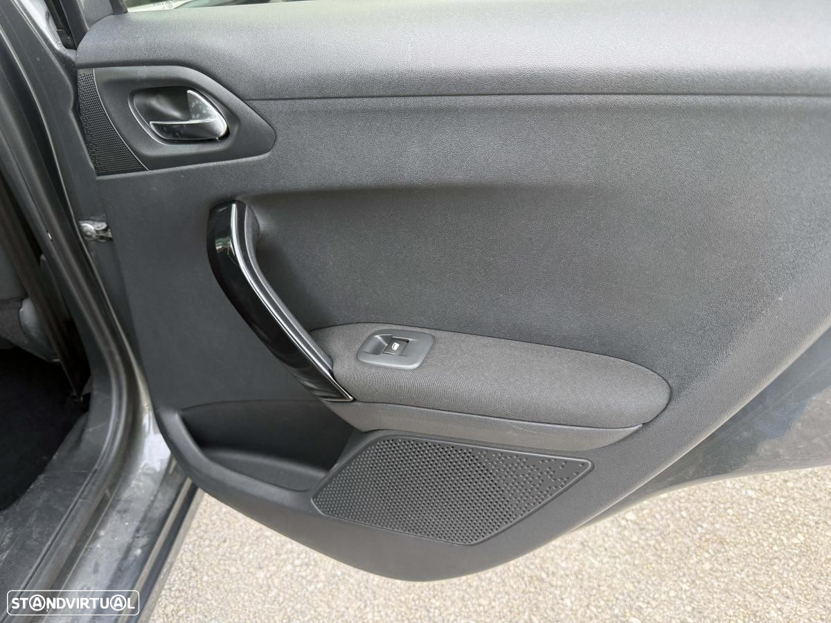 Peugeot 208 1.6 BlueHDi Allure - 24