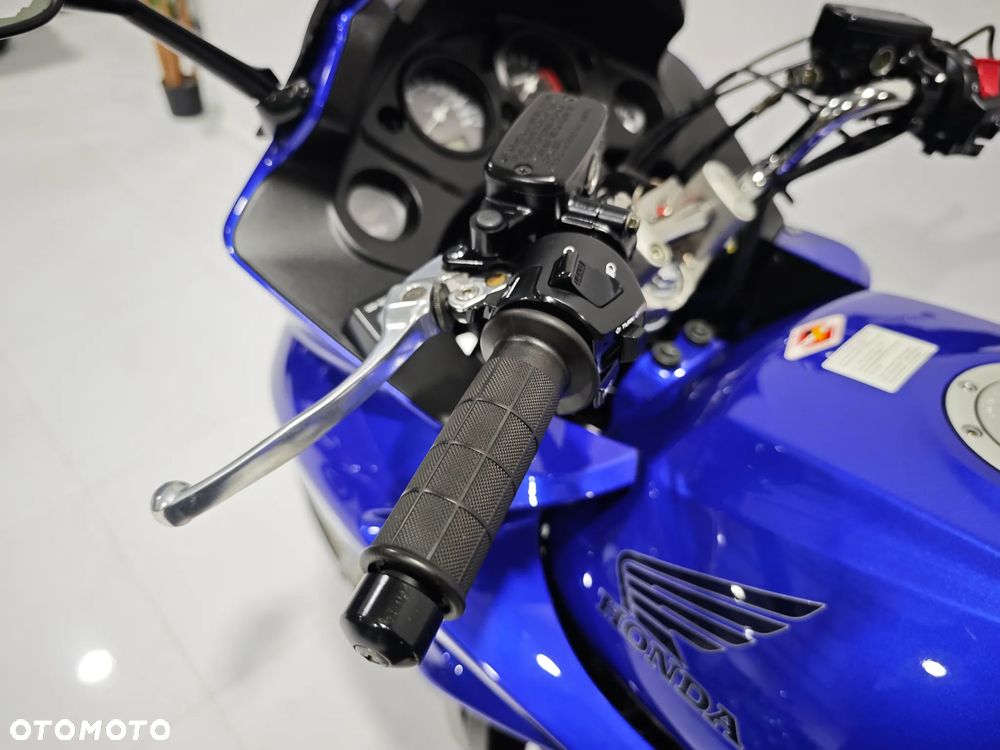 Honda CBF - 19