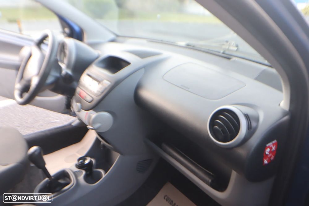 Toyota Aygo CoolBlue - 27
