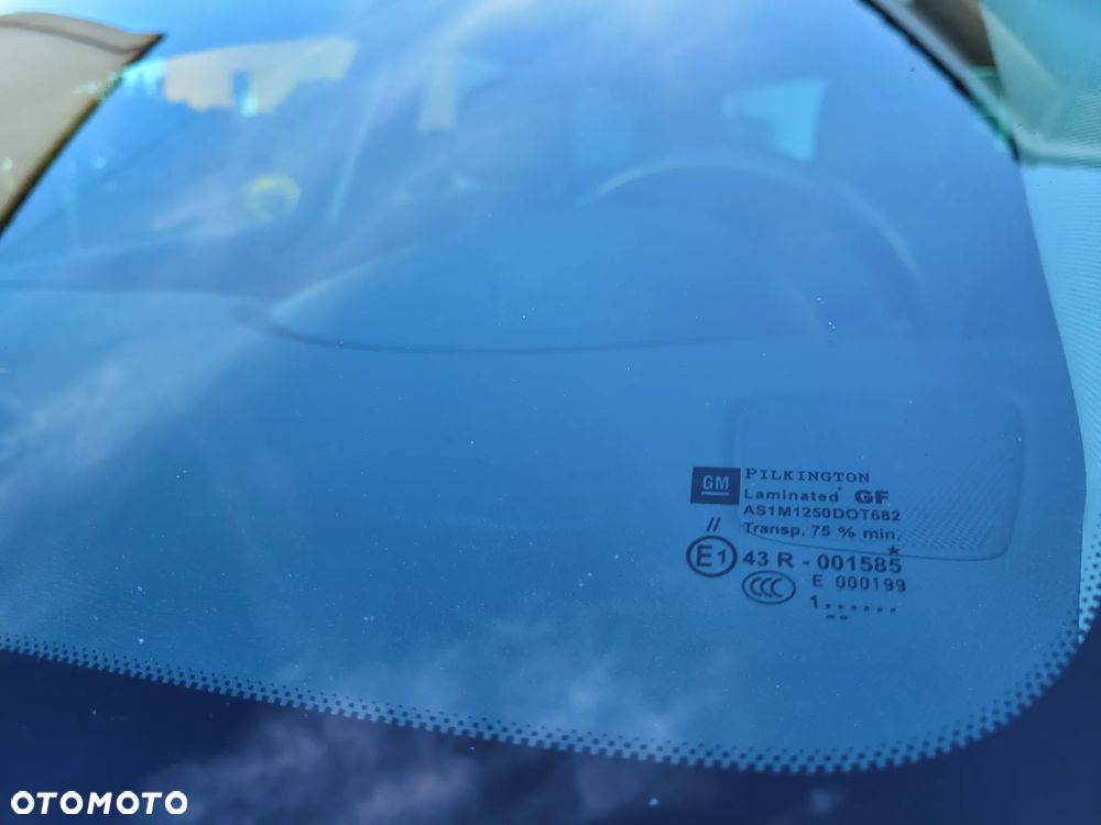 Opel Astra 1.6 Turbo - 31