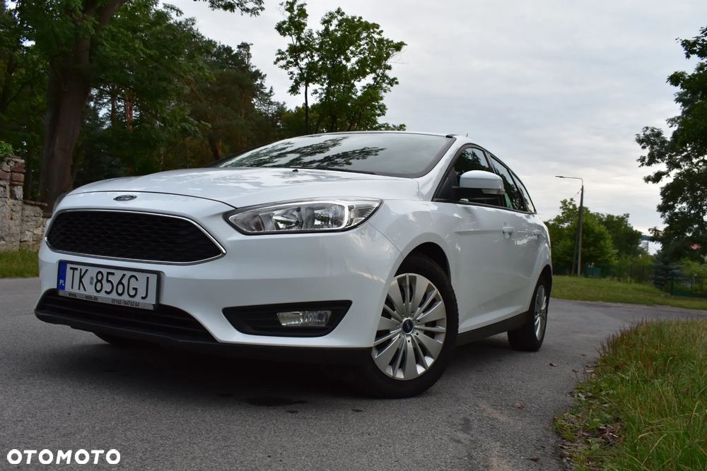 Ford Focus 1.5 EcoBoost Start-Stopp-System COOL&CONNECT - 1