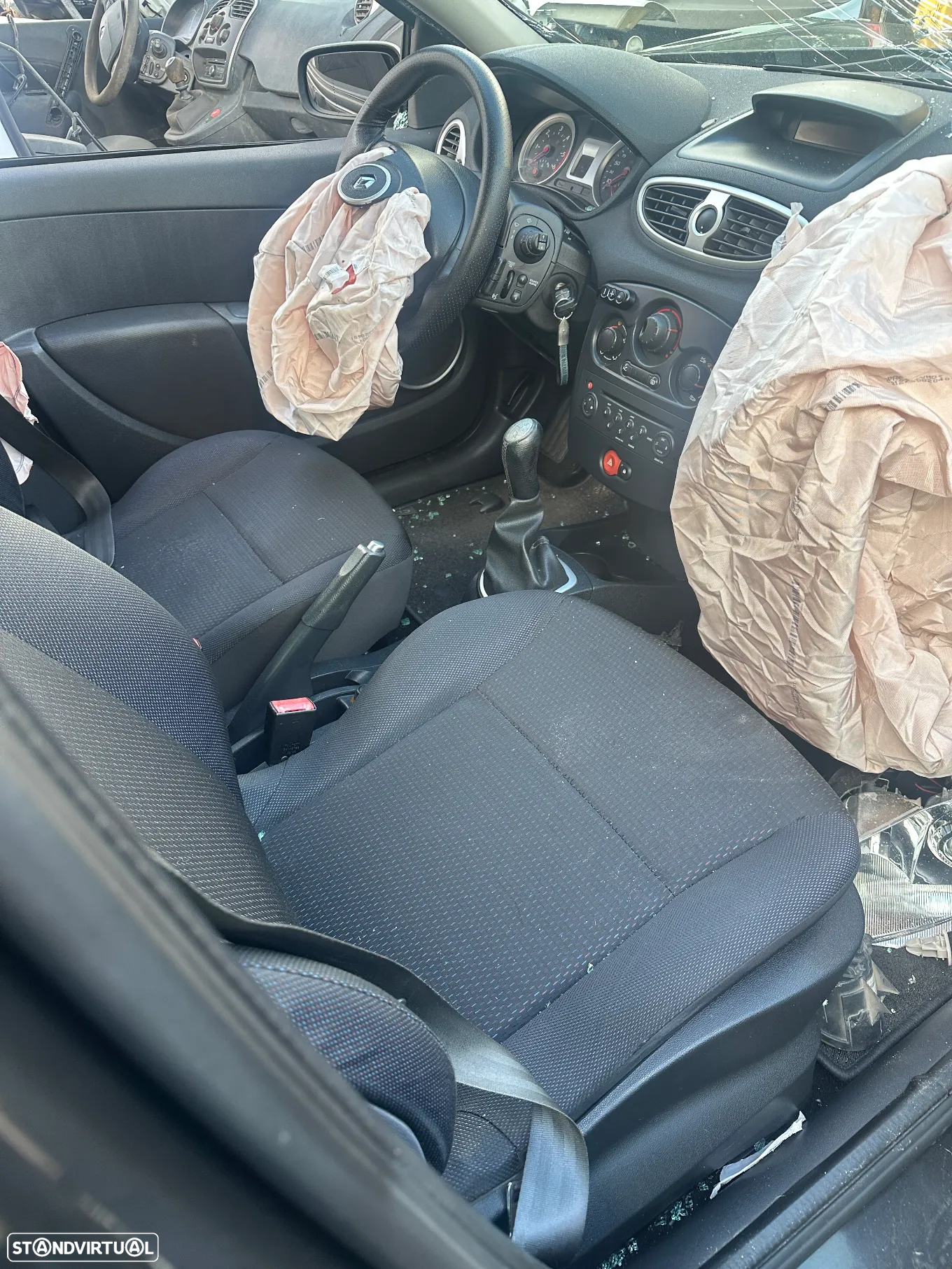 RENAULT CLIO III BREAK 1.5 DCI DE 2009 EM CENTRO DE ABATE - 4