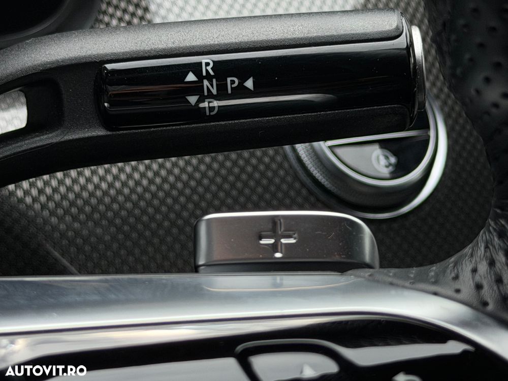 Mercedes-Benz C 300 4MATIC 9G-TRONIC AMG Line - 21