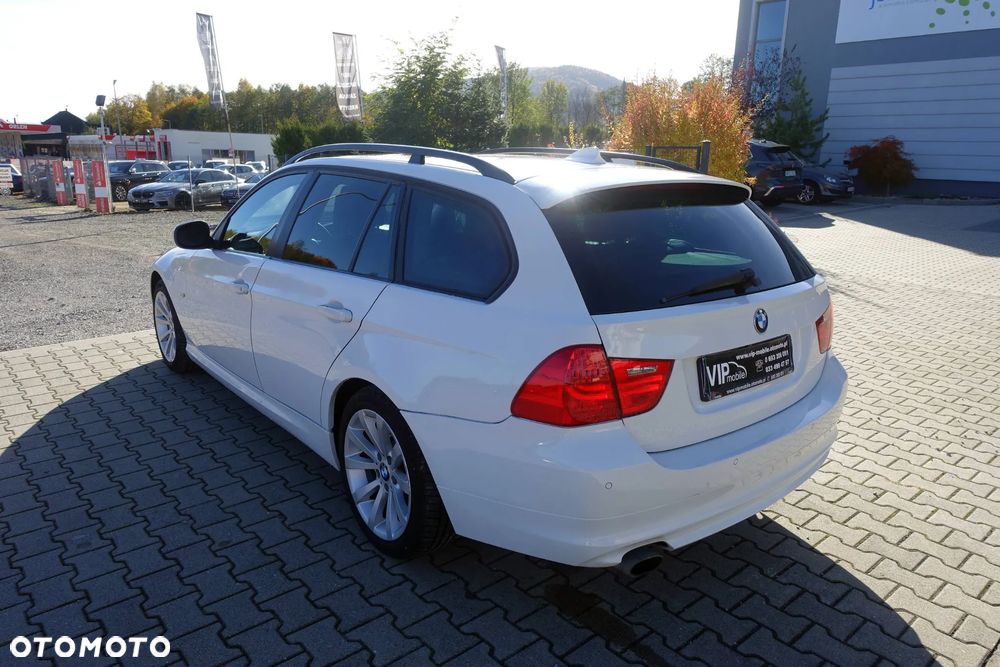 BMW Seria 3 320i Edition Sport - 7