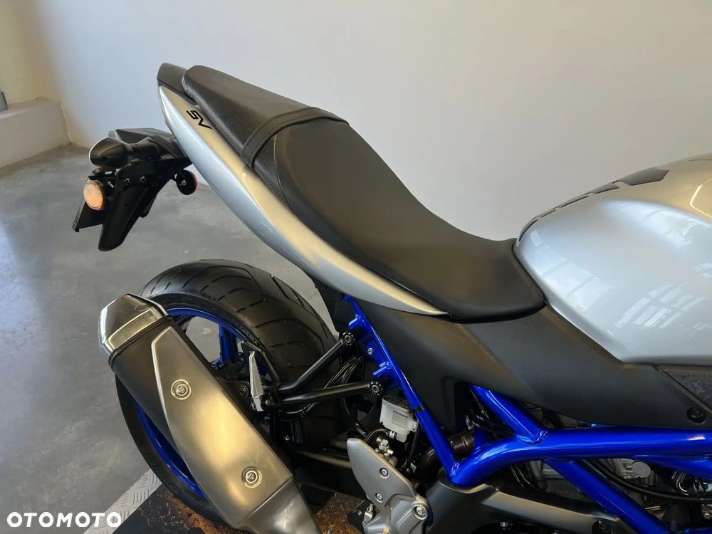 Suzuki SV - 24