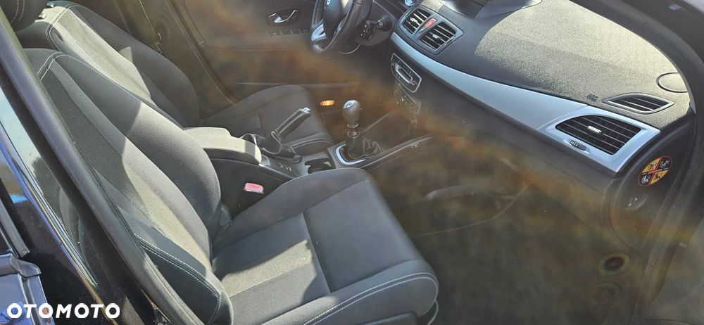 Renault Megane TCe 180 Dynamique - 13
