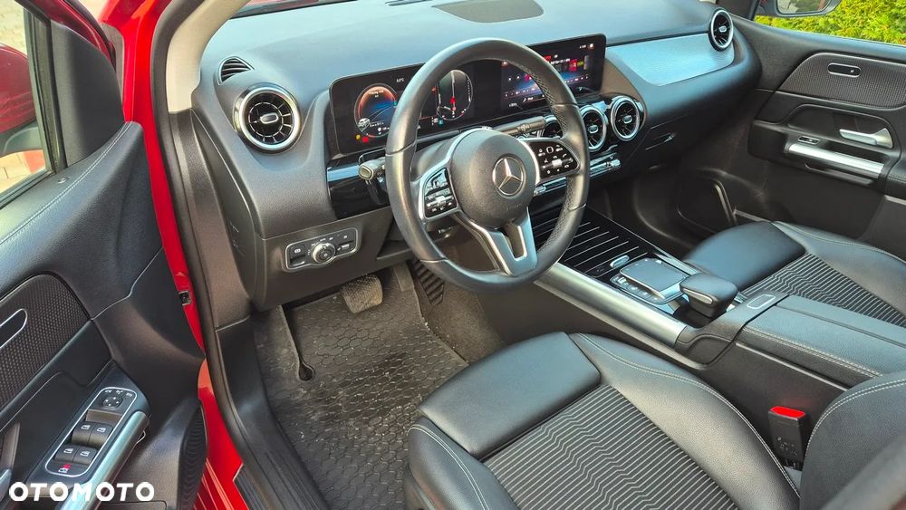 Mercedes-Benz Klasa B 180 Progressive 7G-DCT - 7