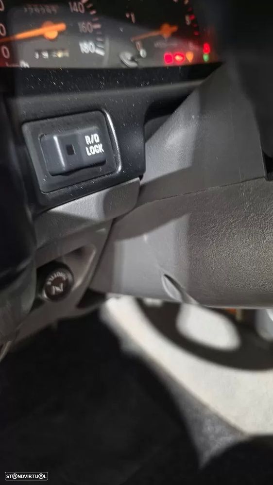 Mitsubishi L200 2.5 TD Strada CD - 25