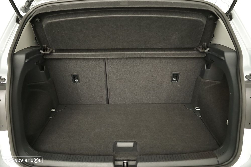 VW T-Cross 1.0 TSI Urban DSG - 22